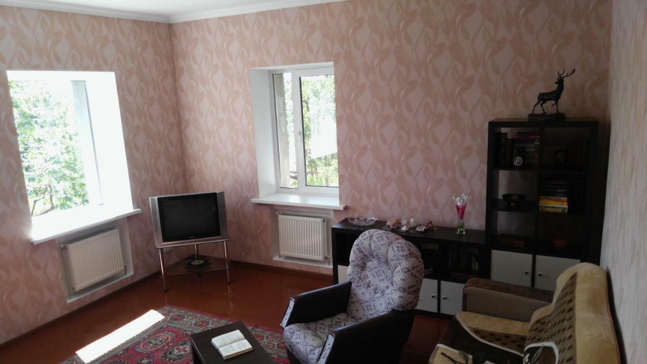 Separate Room Homestay In A Private House, Facilities Shared With Owner Berdychiv Exterior foto